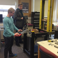Students working in the mechanical engineering senior design lab